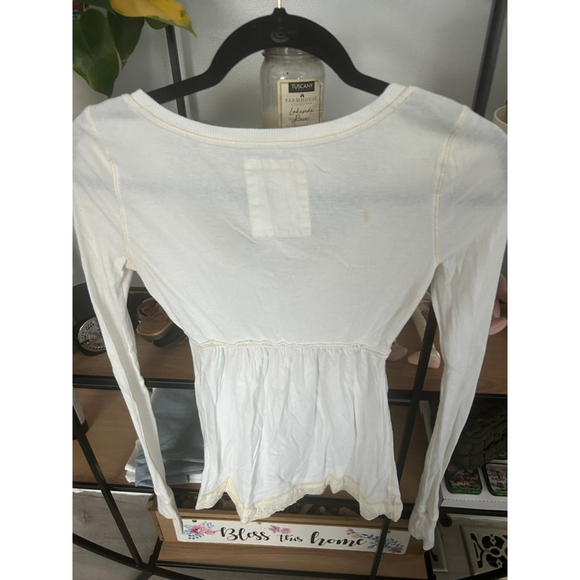Women's Hollister Long Sleeve Tee M White Beige - Picture 4 of 4